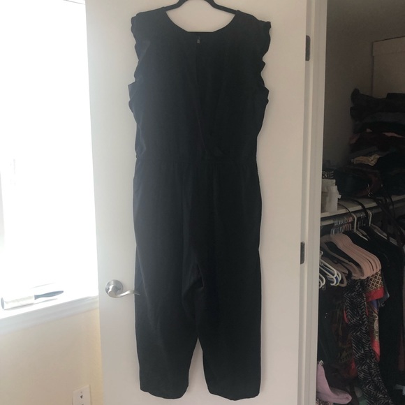 New w/ Tag Plus Size Black Linen Romper - Picture 4 of 4